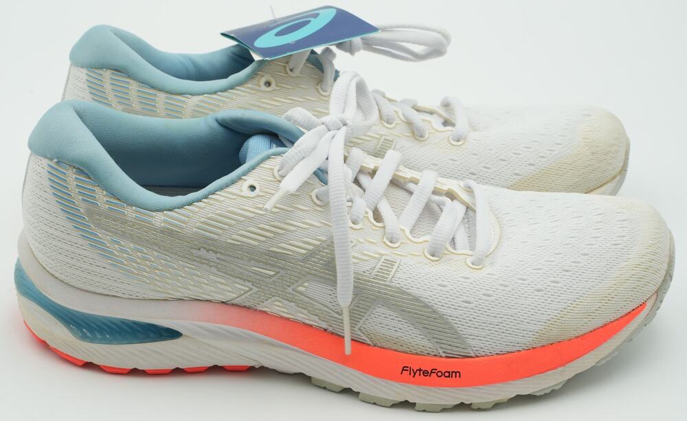 ASICS Gel-Cumulus 22 Women's running Shoes White/Pure Silver 9.5 M